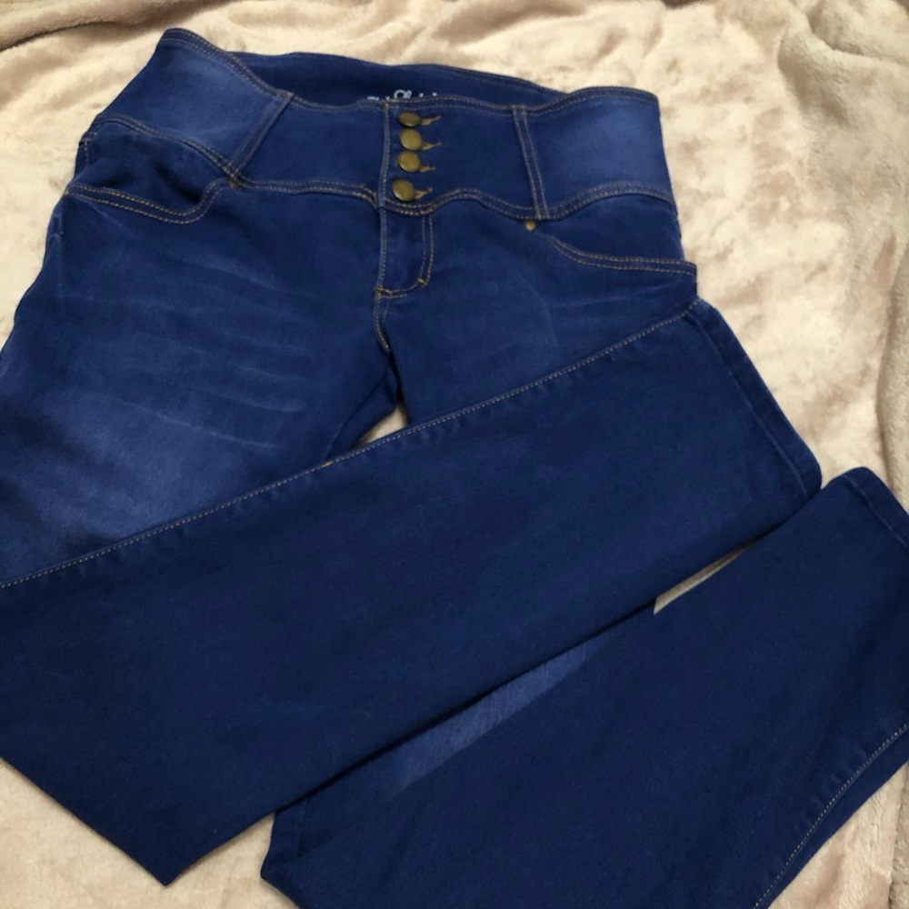 High Waisted Jeans